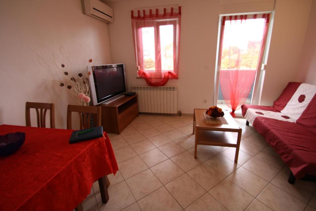 Apartments Tena With Private Parking Pula Rum bild